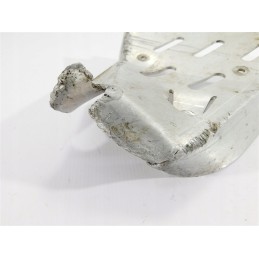 The cover of the Dinli Centhor 700 wishbones is damaged