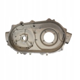 The casing covers the crankcase of the variator cf moto 400 500 internal