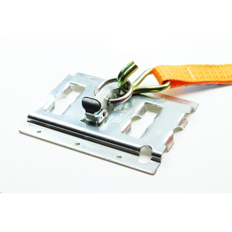 Attachment to the adapter strip for fastening belts