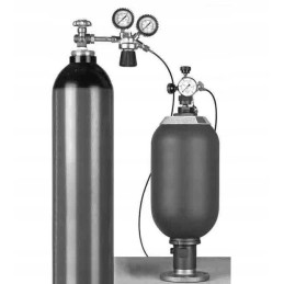 Set for filling hydroaccumulators