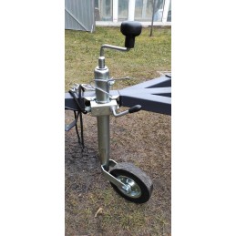 Wheel support wheel, maneuvering support