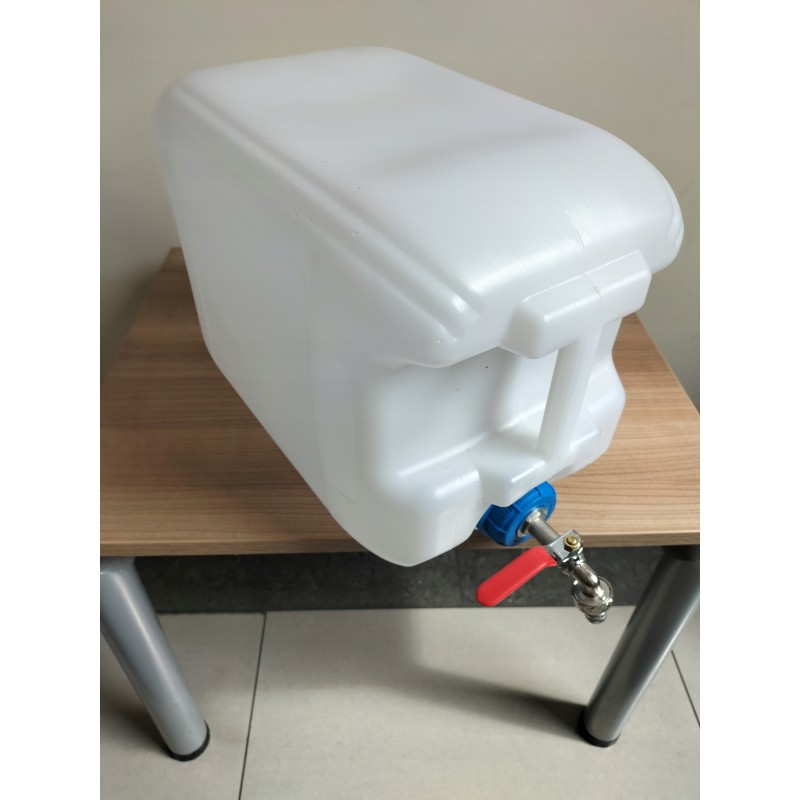 Banka canister, 20l water container, tap in cap