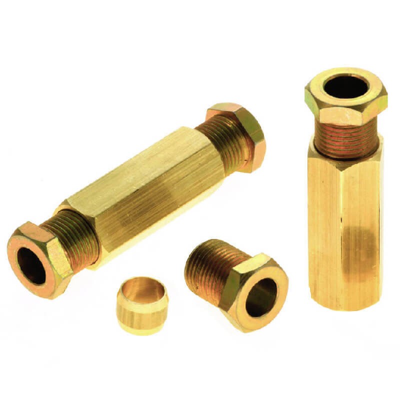 Connector for connecting 8 mm copper and steel pipes