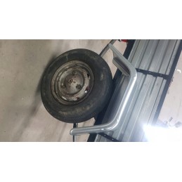 2 x stamped metal fenders, 13-14 inch wheels, metal trailer