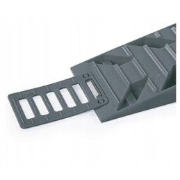 Anti-slip cover for leveling wedges