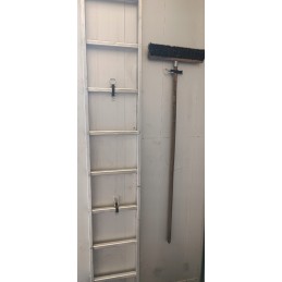 Handle holder mounting shovel broom ladder tir range 28 60mm rubber 87mm