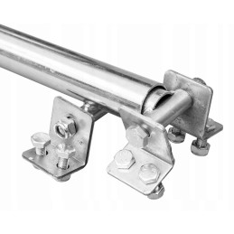 Attaching a crank lift for unloading the trailer