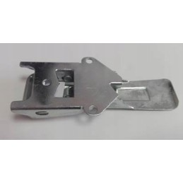 Isothermal box container handle closure