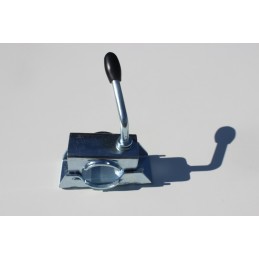 Support wheel clamp for tow truck trailer