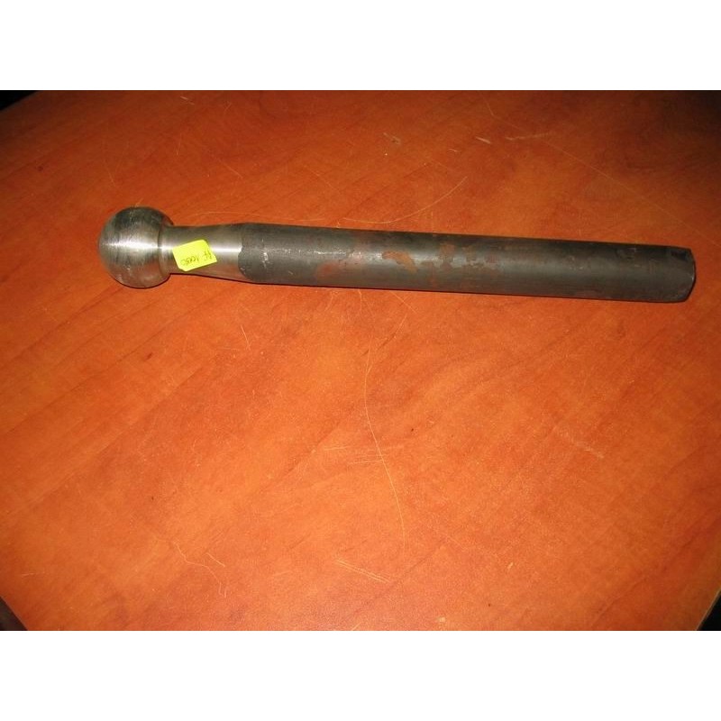 Ball bar for ball hook attachment