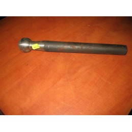 Ball bar hitch securing the trailer