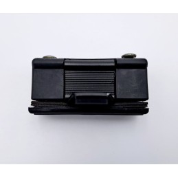 Closing the side window of the heli