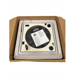 Dometic Fantastic Vent 3350 white camper roof window with rain sensor