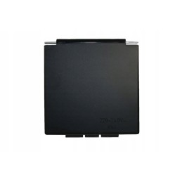 The Cee socket flap connects to the square socket