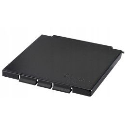 The Cee socket flap connects to the square socket