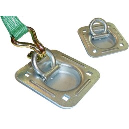 Handle 2 2t hook for attaching the car's cargo straps