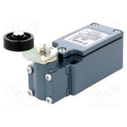 1 pcs x PIZZATO ELETTRICA - FM 551 - Limit switch, lever R 40mm, plastic roller Ø20mm, NO + NC, 10A