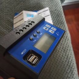 Proprietary solar charging controller LCD USB 12 24v