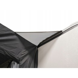 Pumped vestibule for camper trailer 390