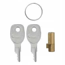 Securing the ball hitch with an insert with keys