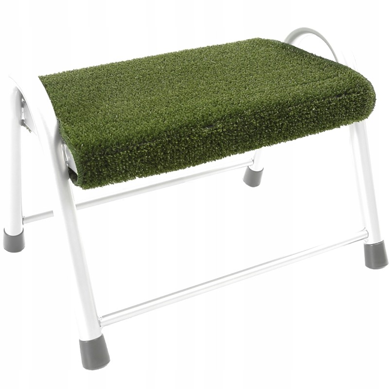 Anti-slip doormat for the steps of a step camper