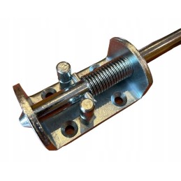 The latch, the bolt lock, the bolt to the sides, on a strong spring