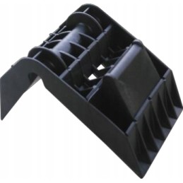 Transport belt protector for paper rolls