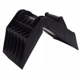 Transport belt protector for paper rolls