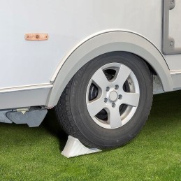 Wheel chock with handle attachment, white Intercamp
