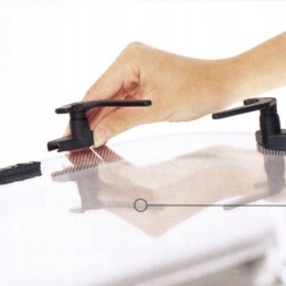 Polyplactic window handle lock clip