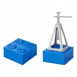 Foot pads under the trailer legs