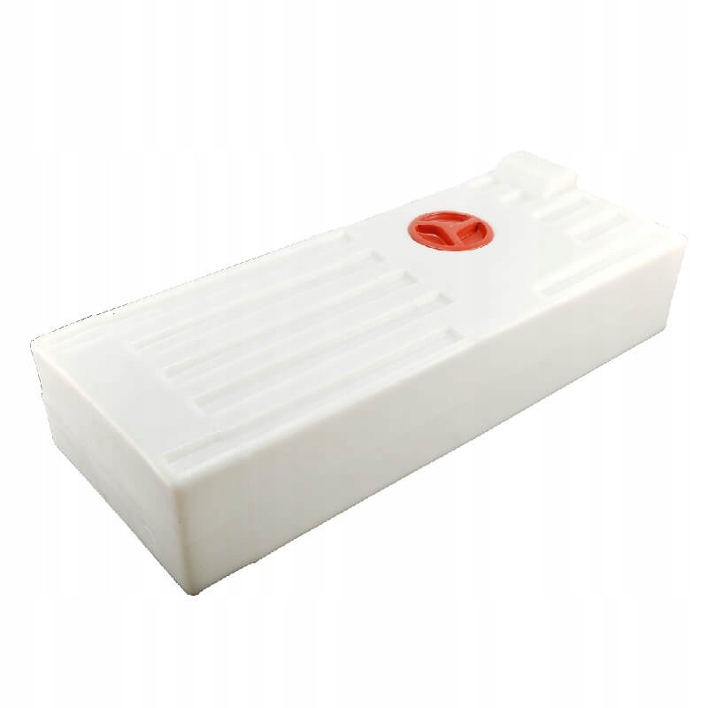 Clean gray water tank for a 78l camper