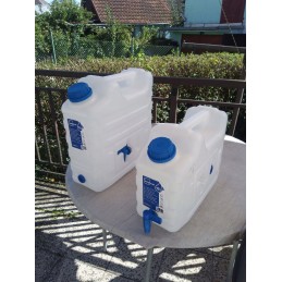 Bank container for drinking water, 10 liters certified, with a tap
