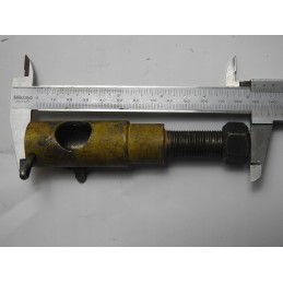 The end of the steering rod is a longitudinal trolley