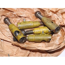 The end of the steering rod is a longitudinal trolley