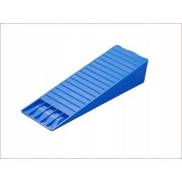 Camper trailer run-on wedge hobby foundation