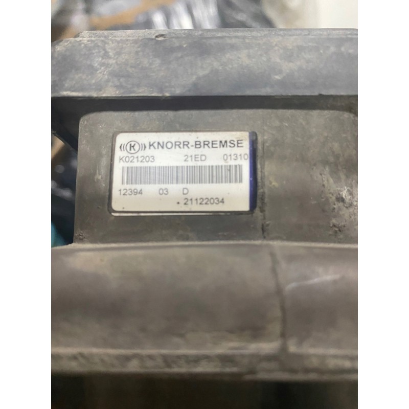 Knorr bremse k021203x50 semi-trailer control valve e