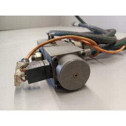 Hydraulic solenoid valve for a forklift