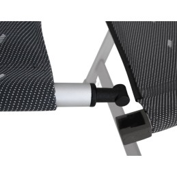 Kit for connecting a footrest to a eurotrail chair