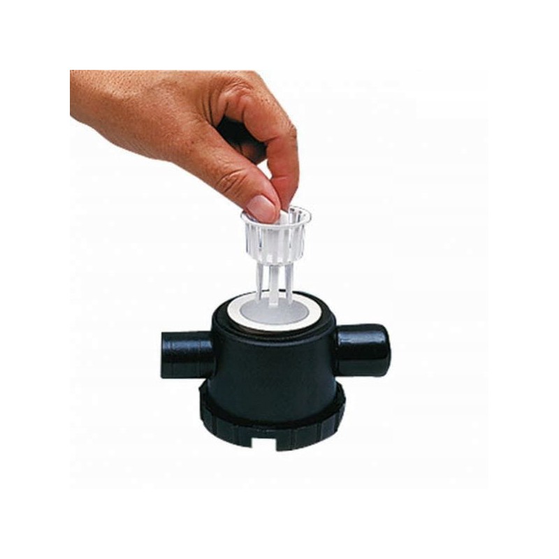 Reich siphon strainer