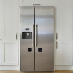 Mini fridge fridge door latch for storing food