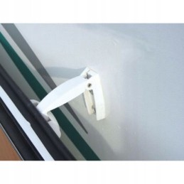 Hatch service flap handle, catch lock