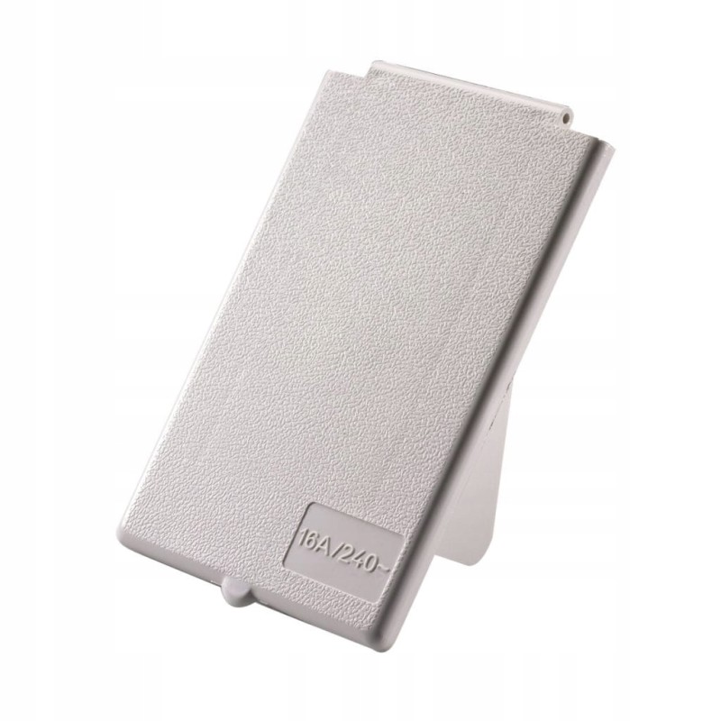 The cover of the CEE connector socket is white