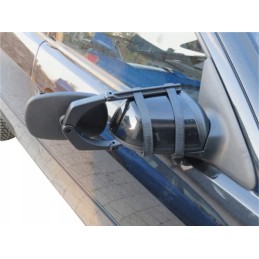 Additional mirror for pulling a trailer