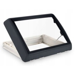 Roof window with Dometic crank