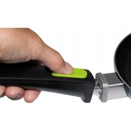 Camping tourist frying pan with foldable handle