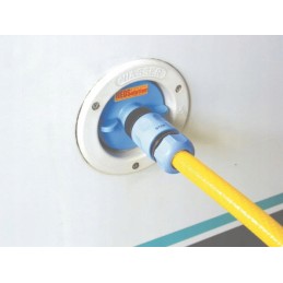 Water connection with a hose for a Heos camper trailer