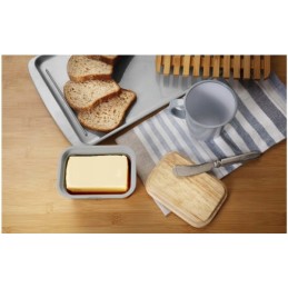 Brunner cutting board - a place for crumbs