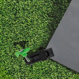 Clip fastening to the vestibule lining