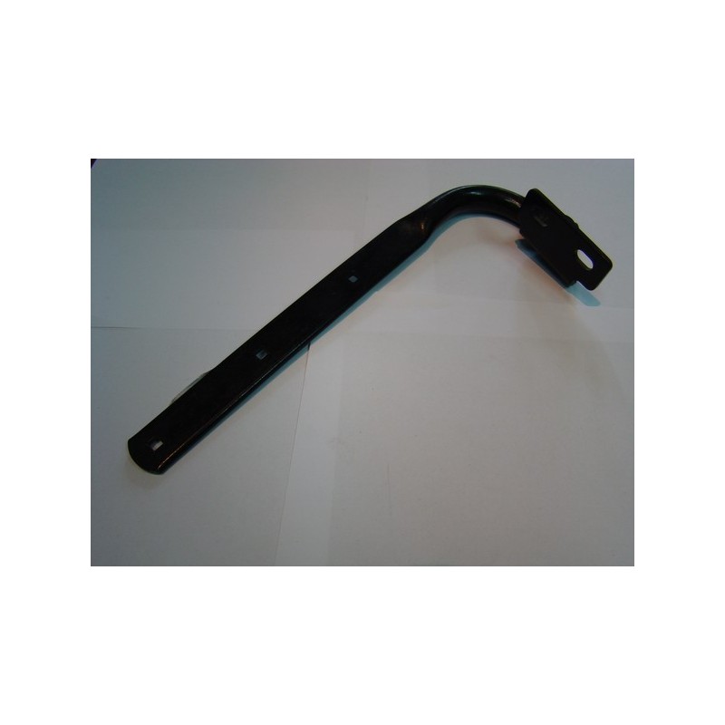 Hinge 520 to cover the right of unknown trailers